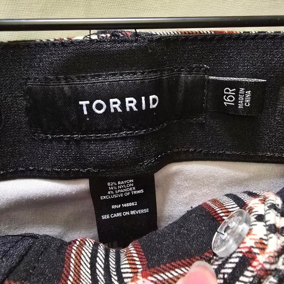 Torrid Women's 16R Plaid Ankle Pants Career Casual Modern Stretch - Picture 2 of 9